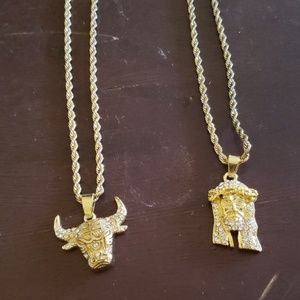 💥 2 neck chains 💥